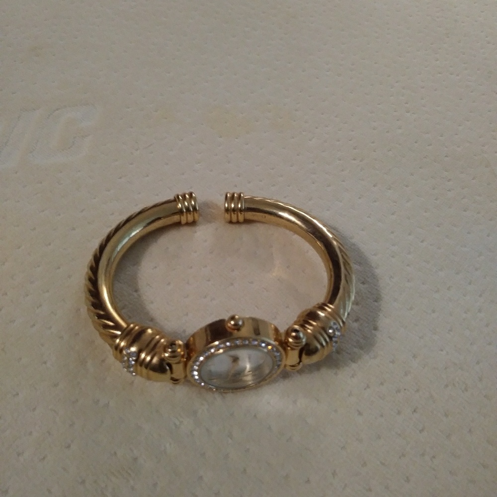 Watch - Picture 2 of 2